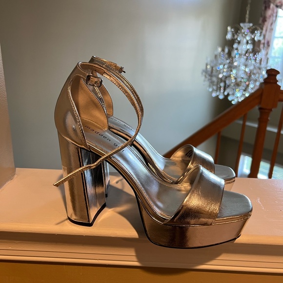 Platform Heels - Picture 2 of 6